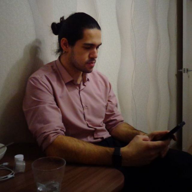 Портрет: Роман Жданов